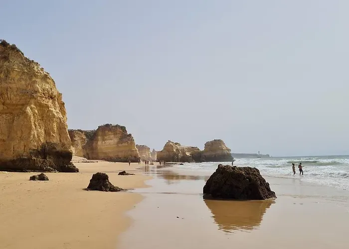 Vista Bonita With Views On The Ocean And The Hills Portimao
