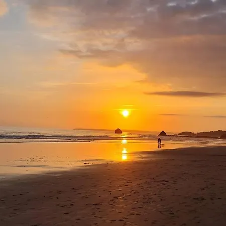 Vista Bonita With Views On The Ocean And The Hills *